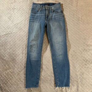 Lucky Brand Women 2 Denim Jeans Bridgette Crop Fray Mid Rise Medium Wash Stretch